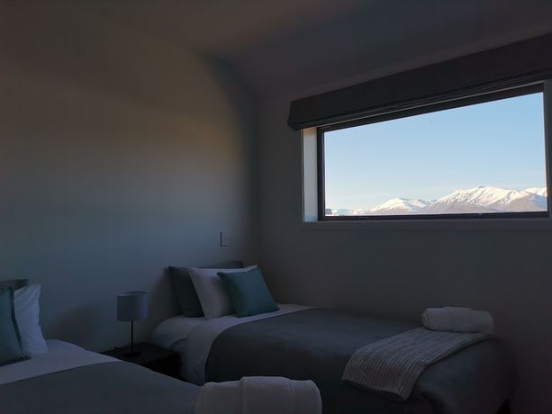 Imagen de la habitación del Skyrim Lodge. Foto 5