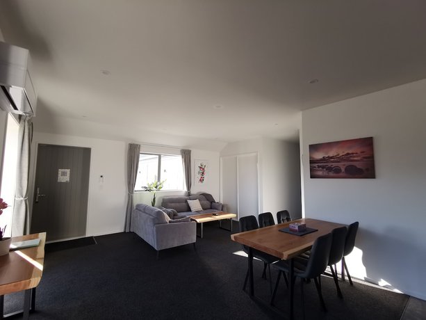 Imagen de la habitación del Skyrim Lodge. Foto 6