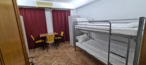 Imagen de la habitación del Sleep Inn Hostel. Foto 20