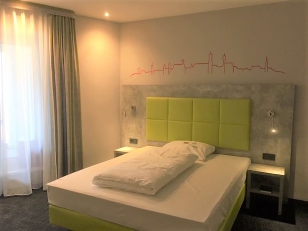 Imagen de la habitación del SleepySleepy Hotel Dillingen. Foto 17
