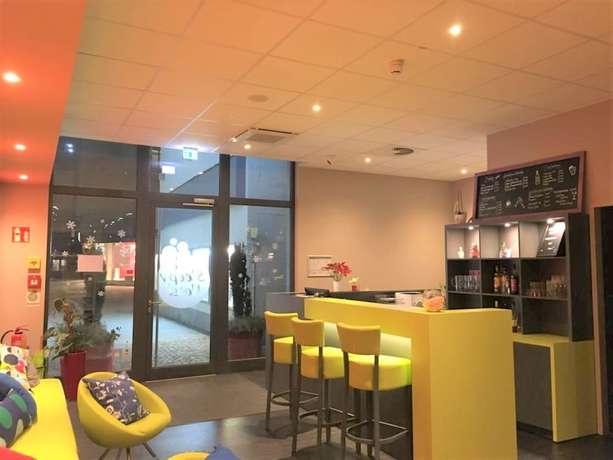 Imagen del bar/restaurante del SleepySleepy Hotel Dillingen. Foto 2