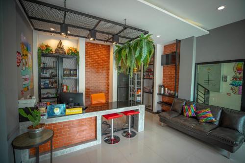 Imagen general del Smart Hotel, Pathum Thani. Foto 3