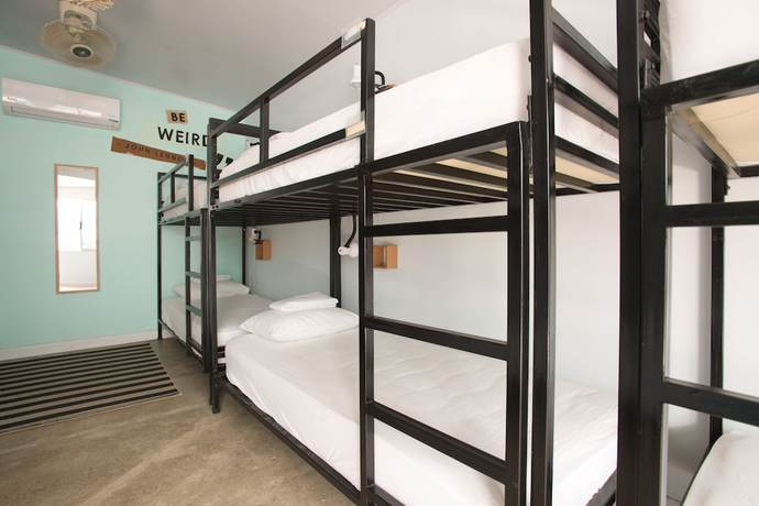 Imagen de la habitación del Socialtel La Fortuna. Foto 9