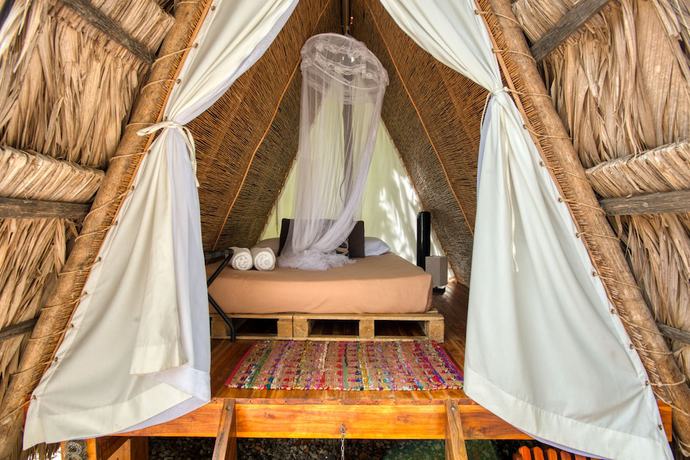 Imagen de la habitación del Socialtel La Fortuna. Foto 10