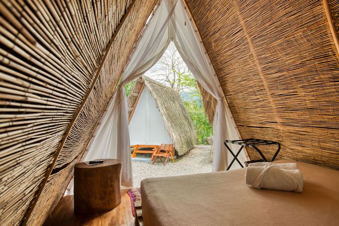 Imagen de la habitación del Socialtel La Fortuna. Foto 12