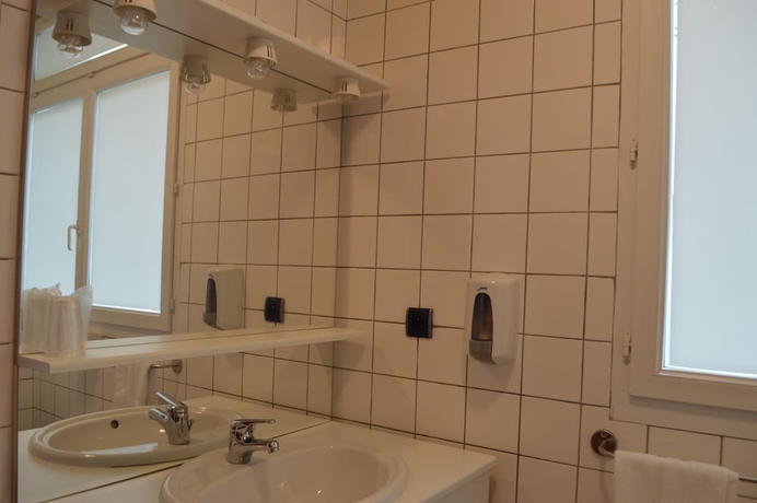 Imagen de la habitación del Sofratel. Foto 6