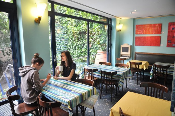Imagen del bar/restaurante del Solar Hotel. Foto 5