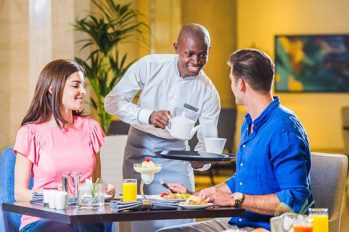 Imagen del bar/restaurante del Somewhere Hotel Apartment. Foto 2