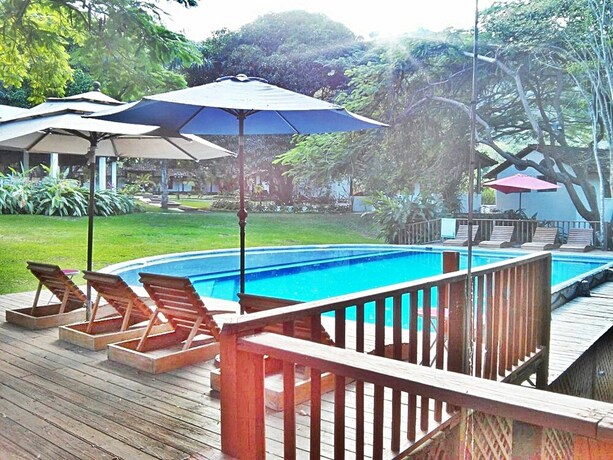 Imagen de la piscina del Sommeil. Foto 19