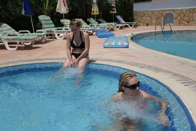 Imagen de la piscina del Sonmez Hotel. Foto 20