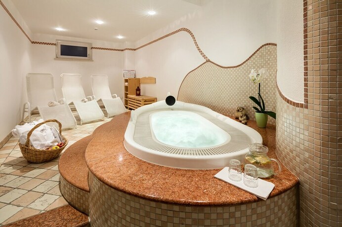 Imagen de la piscina del Sonnen Residence. Foto 31