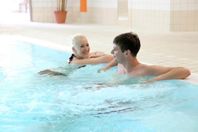 Imagen de la piscina del Sonnenhotel Hoher Hahn. Foto 11