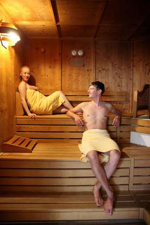 Imagen de la piscina del Sonnenhotel Hoher Hahn. Foto 16