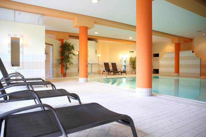 Imagen de la piscina del Sonnenhotel Hoher Hahn. Foto 18