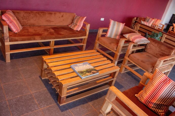 Imagen del bar/restaurante del Source Of The Nile Suites. Foto 15