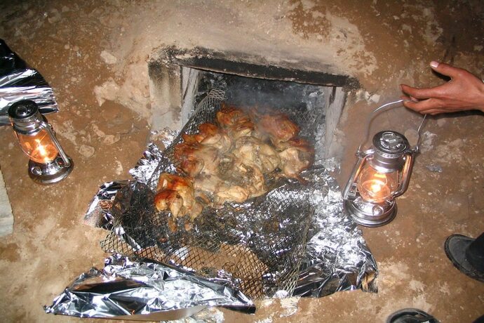 Imagen del bar/restaurante del Space Village Luxury Camp. Foto 19