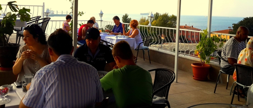 Imagen del bar/restaurante del Spinel Hotel. Foto 3
