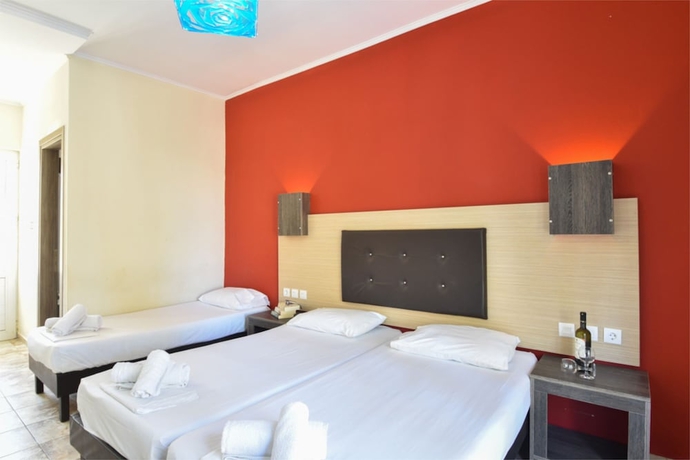 Imagen de la habitación del Splash Pool Bar. Foto 5