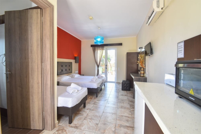 Imagen de la habitación del Splash Pool Bar. Foto 16