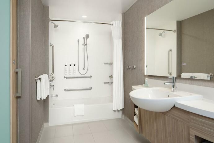 Imagen general del SpringHill Suites by Marriott Roanoke North. Foto 8