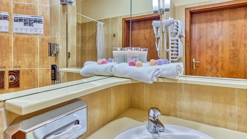 Imagen de la habitación del St. Lukas Medical and SPA. Foto 2