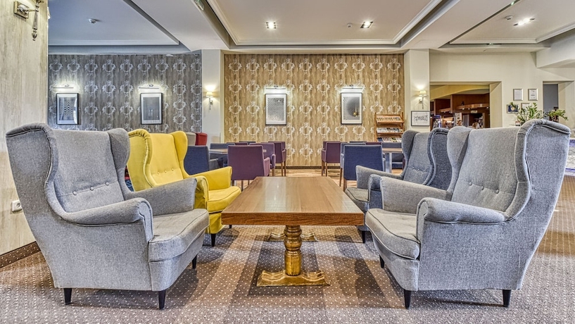 Imagen de los interiores del St. Lukas Medical and SPA. Foto 19