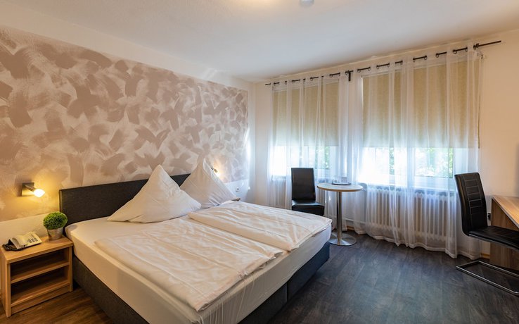 Imagen de la habitación del Stadt-gut-Hotel Gro&szlig;er Kurf&uuml;rst. Foto 12