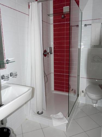 Imagen de la habitación del Stadthotel Langenfeld. Foto 8