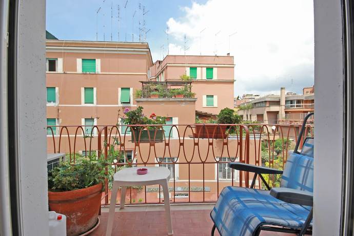 Imagen de los exteriores del Stairs Of Trastevere. Foto 10