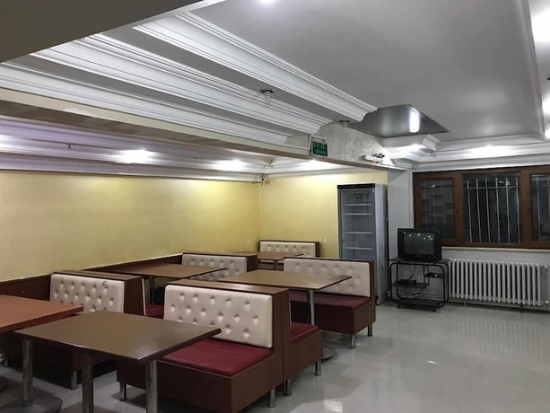 Imagen del bar/restaurante del Stat Otel. Foto 2