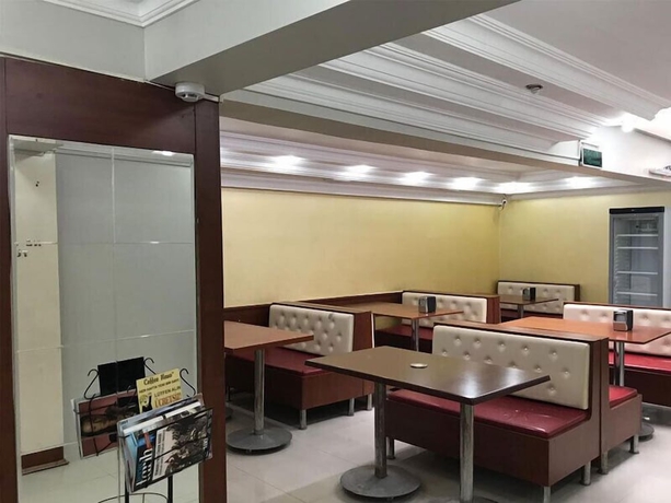 Imagen del bar/restaurante del Stat Otel. Foto 3