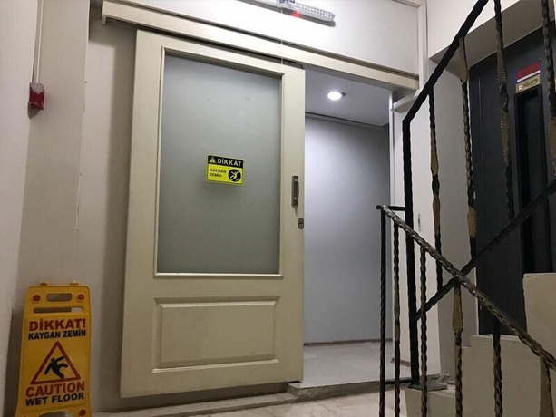 Imagen de los interiores del Stat Otel. Foto 19