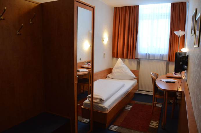 Imagen de la habitación del Steen\'s Hotel. Foto 2