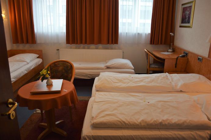 Imagen de la habitación del Steen\'s Hotel. Foto 12