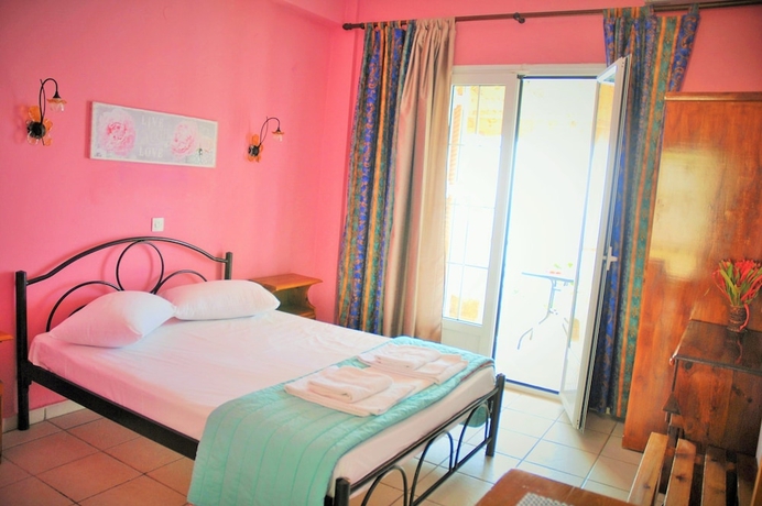 Imagen de la habitación del Stefanos Place. Foto 2