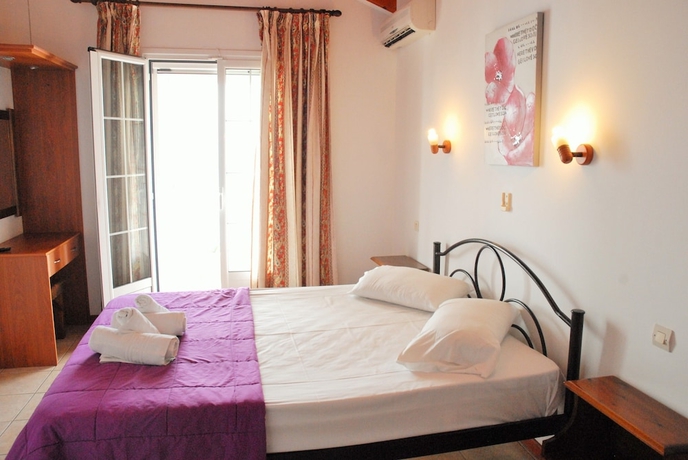 Imagen de la habitación del Stefanos Place. Foto 10
