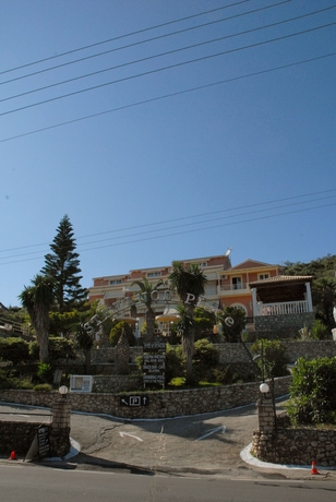 Imagen de los interiores del Stefanos Place. Foto 14
