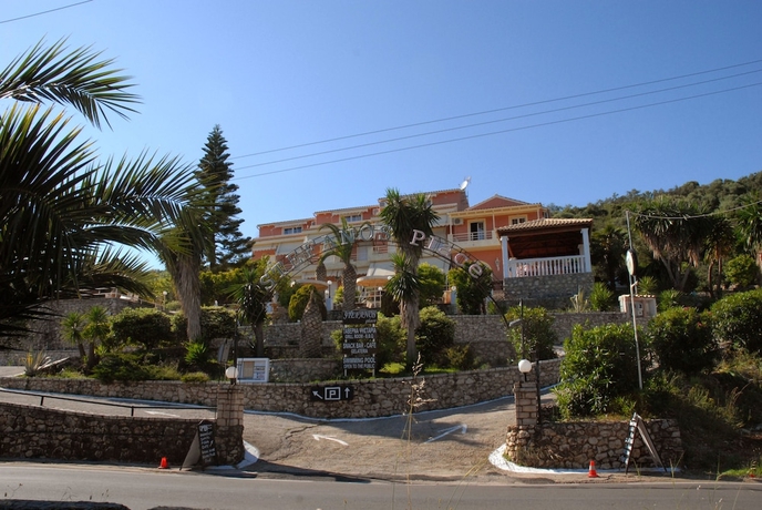 Imagen de los interiores del Stefanos Place. Foto 16