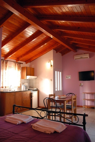 Imagen de la habitación del Stefanos Place. Foto 12