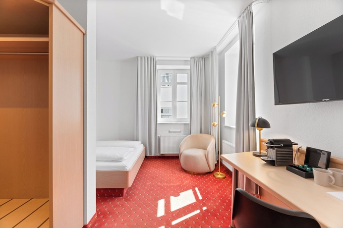 Imagen de la habitación del Steiners Hotel. Foto 12