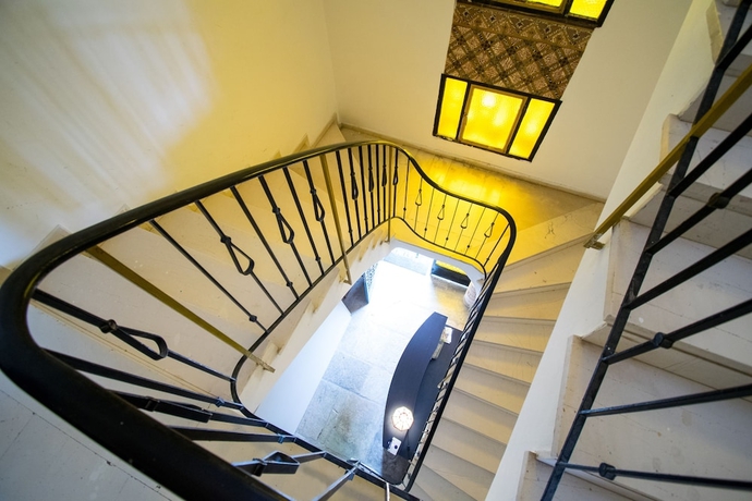 Imagen de los interiores del Stone Palace. Foto 16