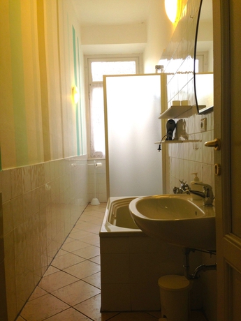 Imagen de los interiores del Stopandsleep. Foto 16