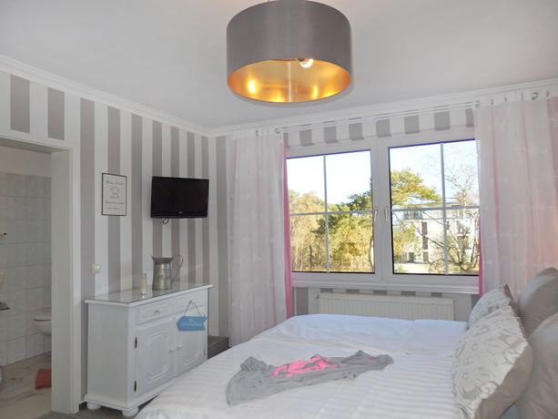 Imagen de la habitación del Strandhotel Villa Louisa and Appartementh&auml;user Villa Josephine und Christine. Foto 3