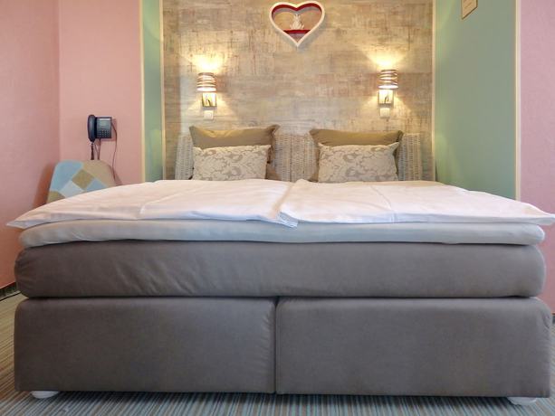 Imagen de la habitación del Strandhotel Villa Louisa and Appartementh&auml;user Villa Josephine und Christine. Foto 17