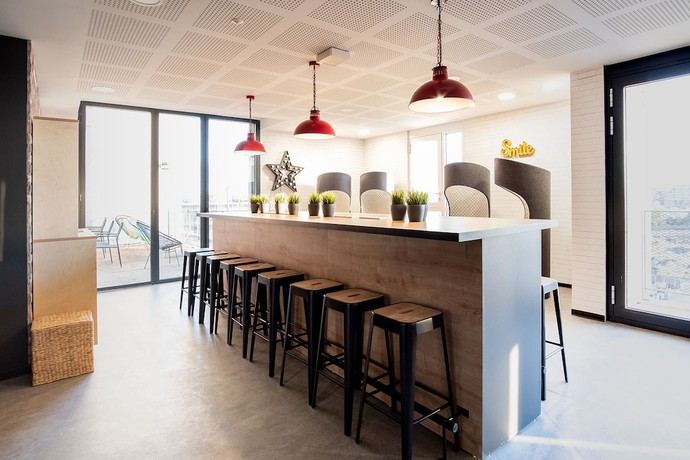 Imagen del bar/restaurante del Student Factory Bordeaux. Foto 2