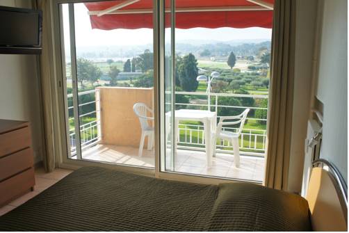 Imagen de la habitación del Studiotel. Foto 16