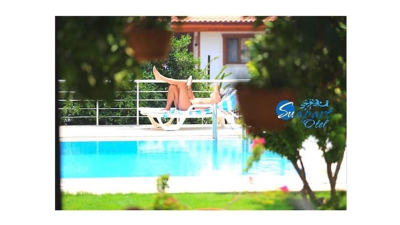 Imagen de la piscina del Su Apart Otel Akyaka. Foto 17