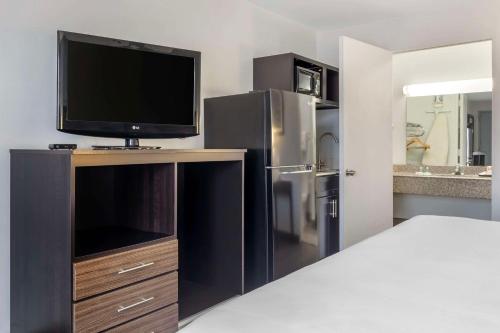 Imagen de la habitación del Suburban Studios Gainesville. Foto 20