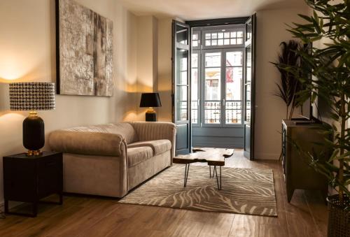 Imagen de la habitación del Suite 1907 Oviedo. Foto 2