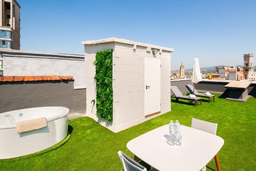 Imagen de los exteriores del Suite 1907 Oviedo. Foto 18